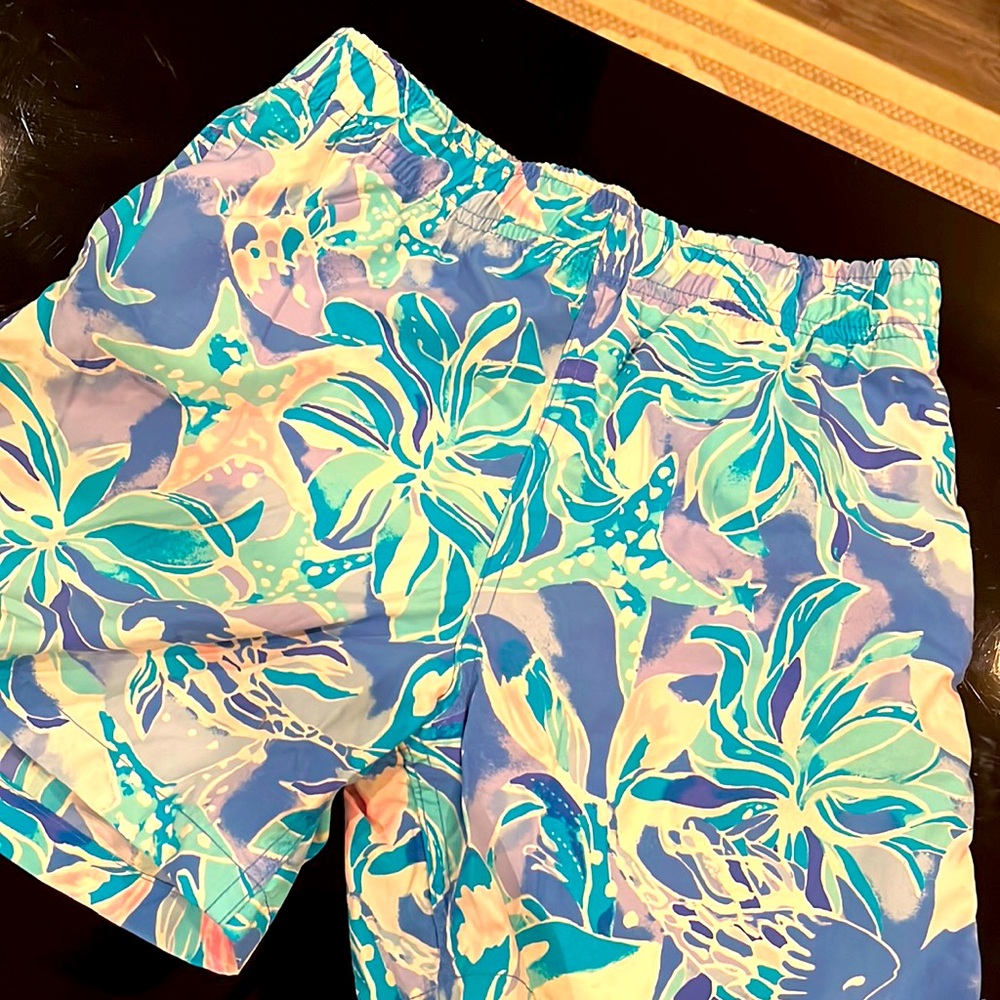 Lilly Pulitzer boys extra-large Capri truck